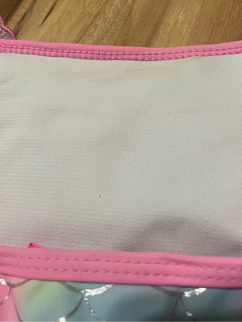 Betsey Johnson Girls 2-Piece Mermaid Swimsuit Pastel Scale Ruffle Bikini Size 5